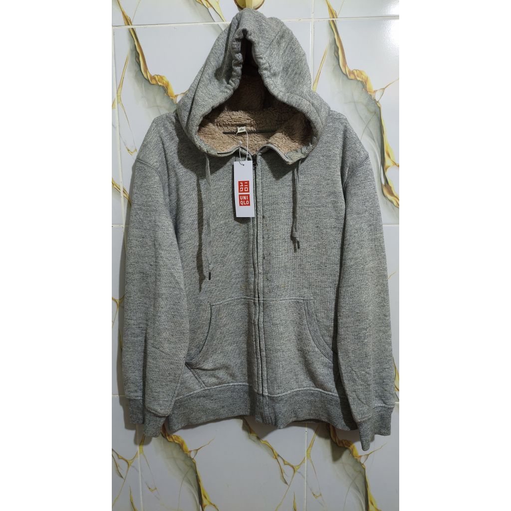 Uniqlo hoodie ziper Sherpa dalam