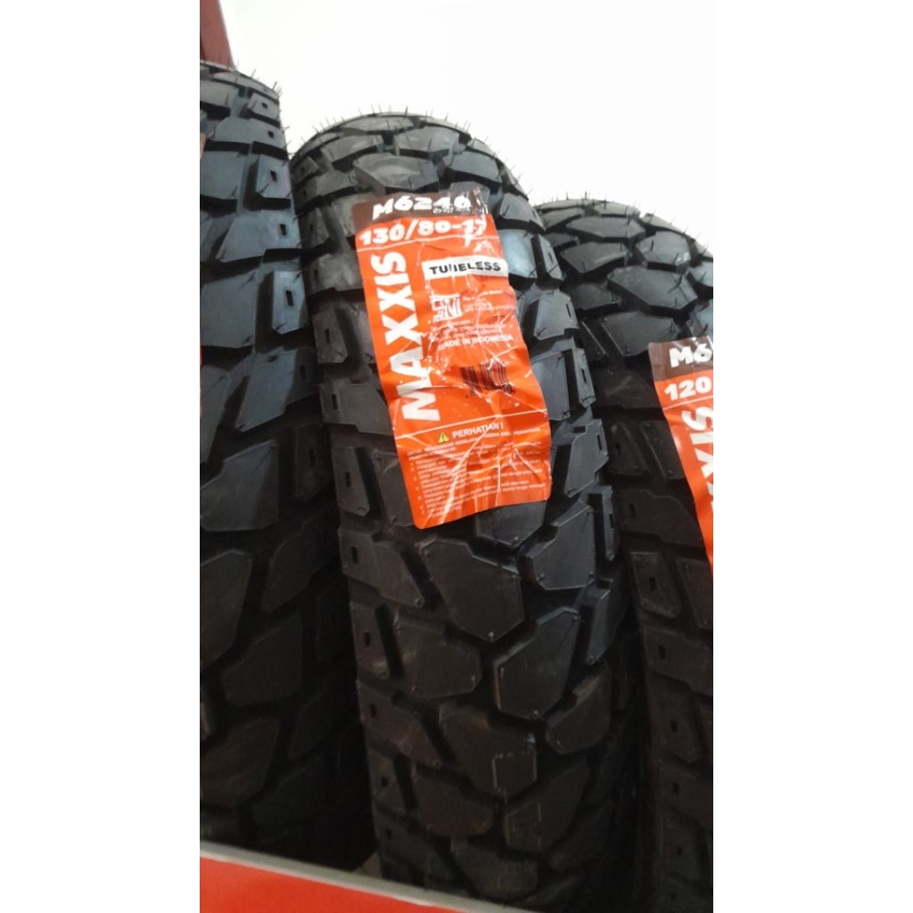 BAN MAXXIS 130/80-17 M6240 TUBELESS ORIGINAL