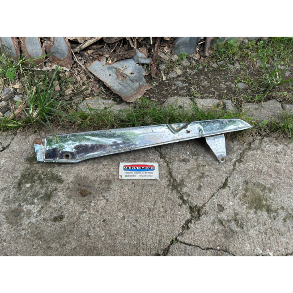 Katengkas Tutup rantai Honda win100 win original