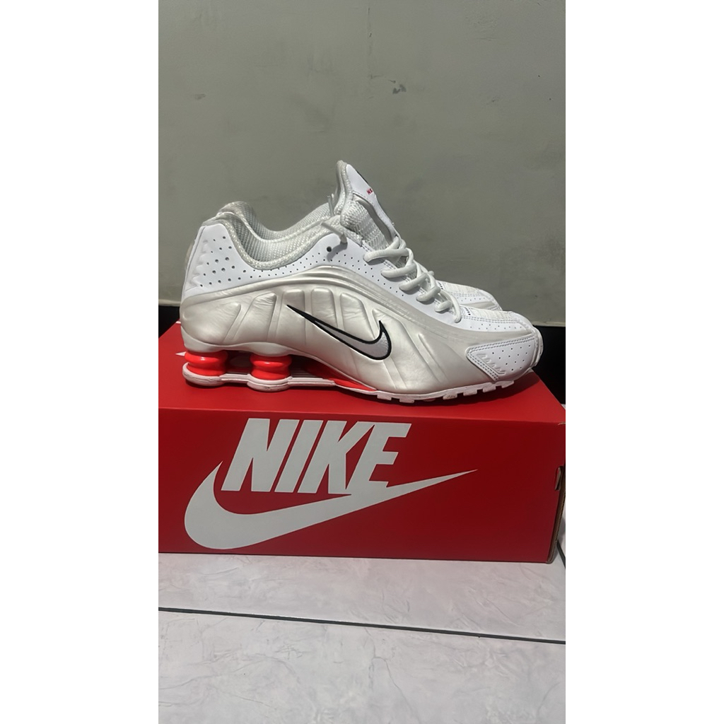 nike shox r4 second