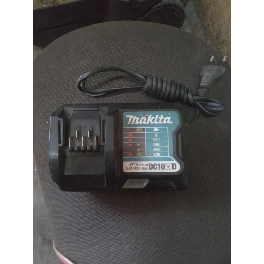 charger makita DC10WD second original