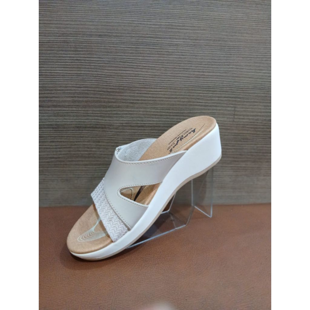 Sandal Wanita Dewasa Homyped Jasmine Ayana N65 Krem