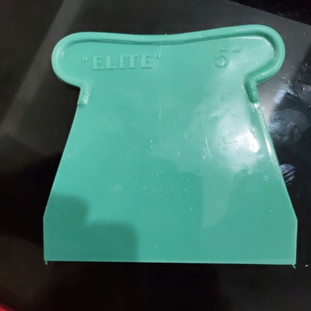 skrap plastik dempul