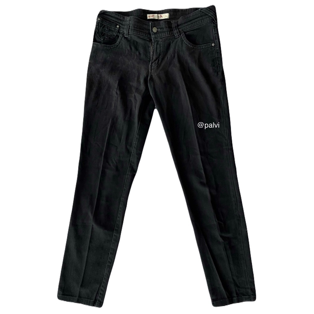 Jeans Triset Hitam Wanita