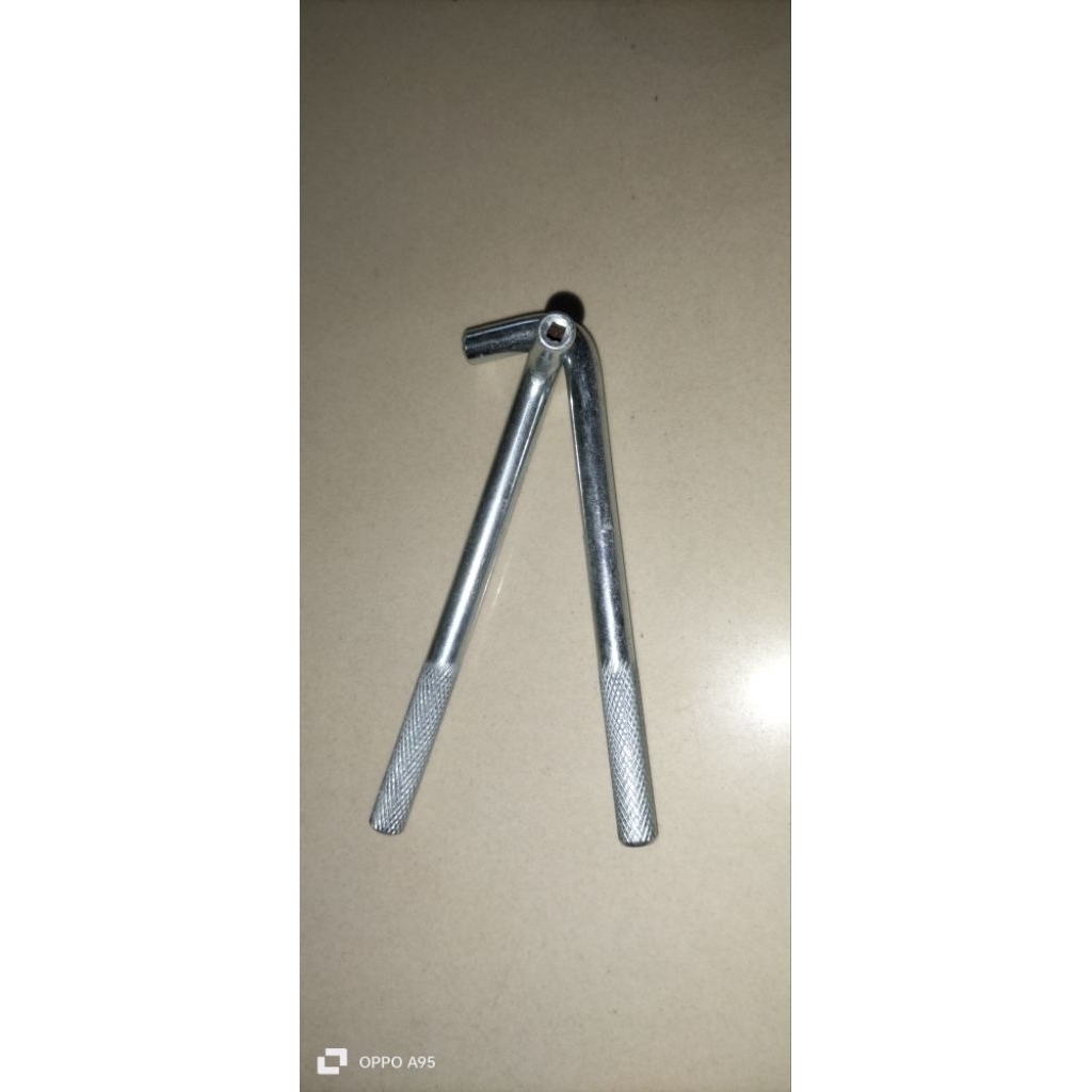 kunci setel kelep motor model L