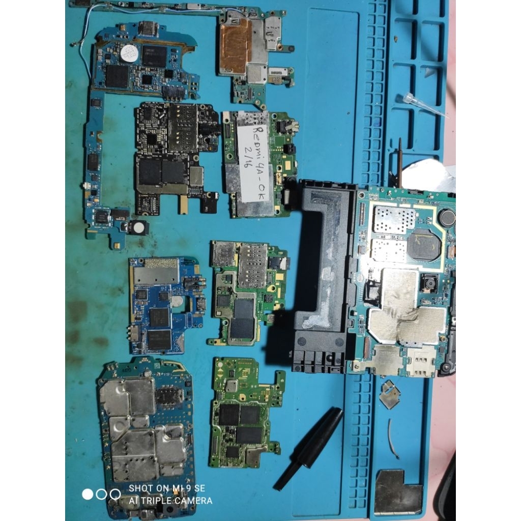 Limbah Elektronik Pcb mesin Hp Rusak Batre lcd flexibel kamera kesing bahan lebur rongsok