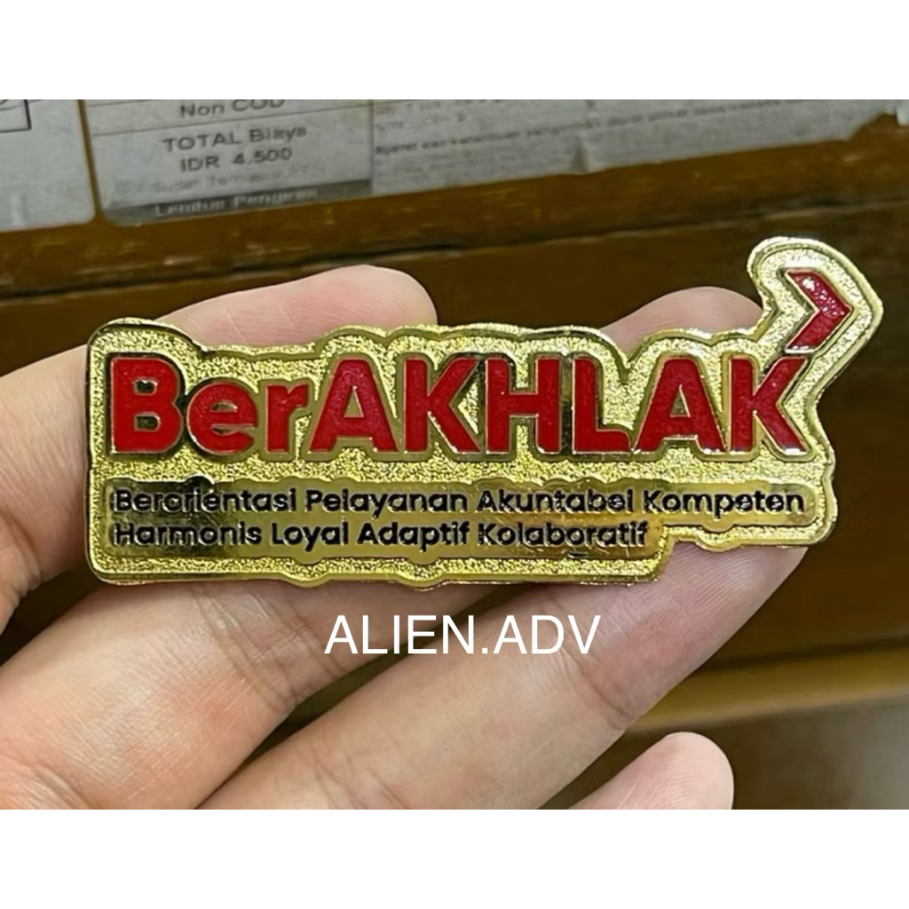 pin BerAKHLAK asn kuningan disepuh emas peniti pin berakhlak asn peniti