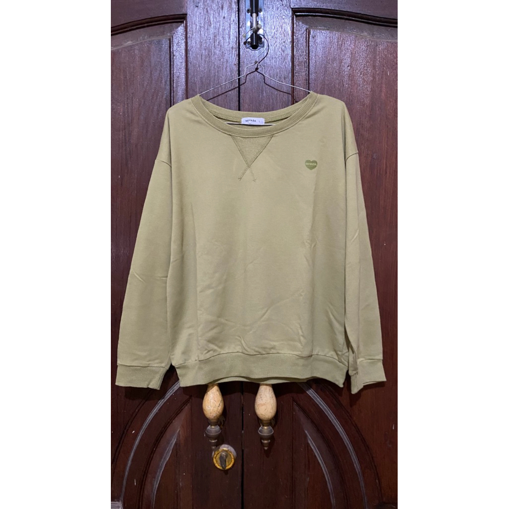 Sweater Wanita Lengan Panjang Nevada Warna Hijau Preloved
