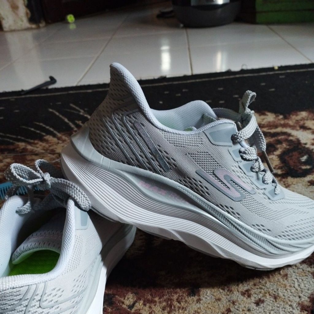 sepatu Skechers Made in Vietnam ori
