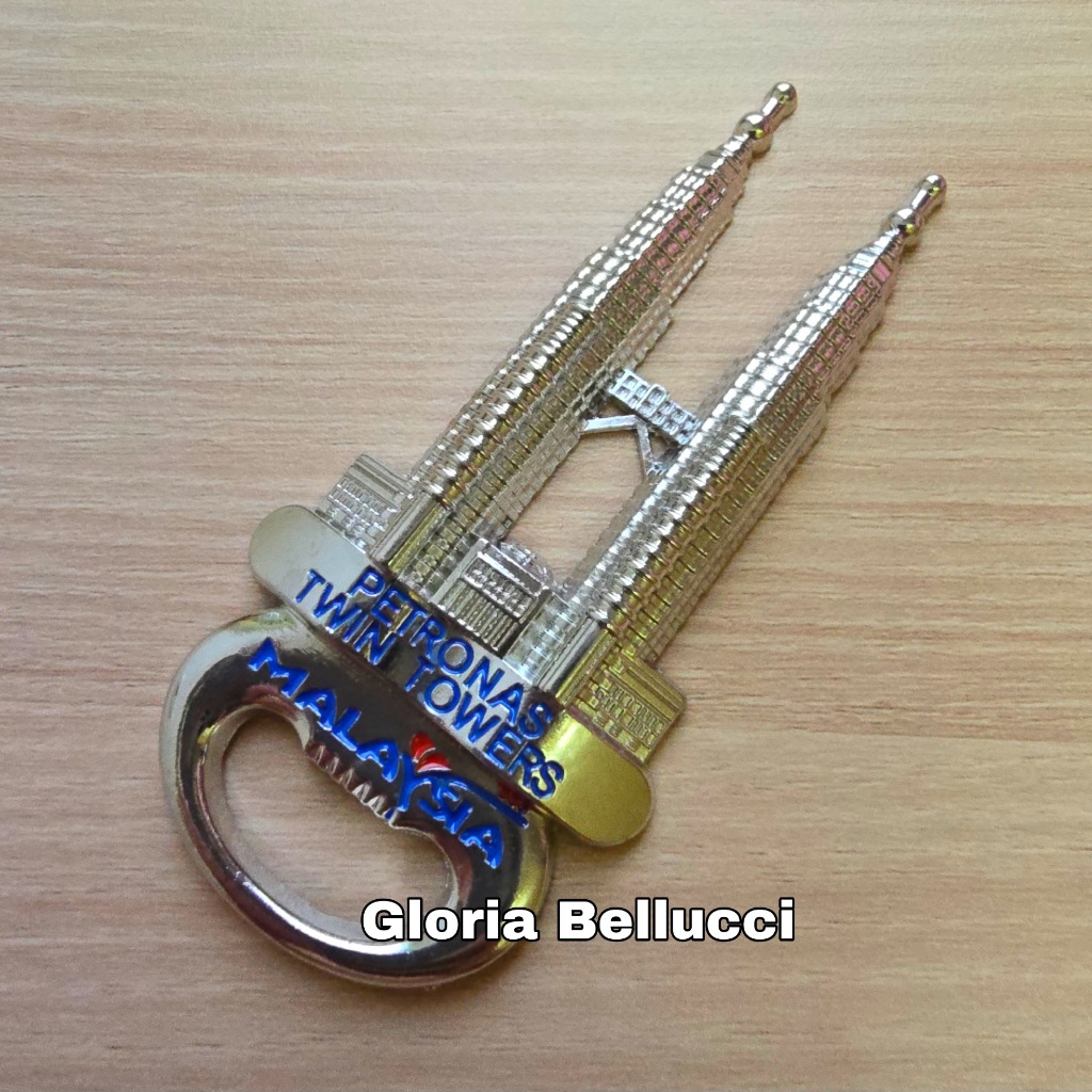 pembuka tutup botol petronas twin tower tempelan kulkas magnet negara malaysia