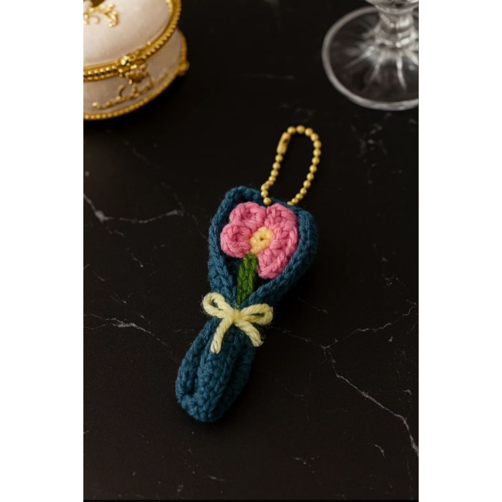 Mini Bucket flower keychain