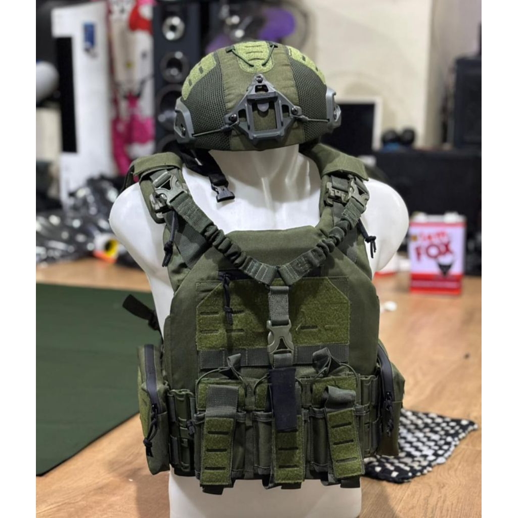 1set Bodyvest Rajawali/helm tactical/talisandang M4