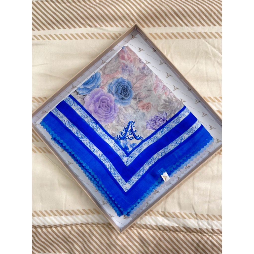 Preloved Ayu Dyah Andari Serendipity Signature Scarf - Electric Blue