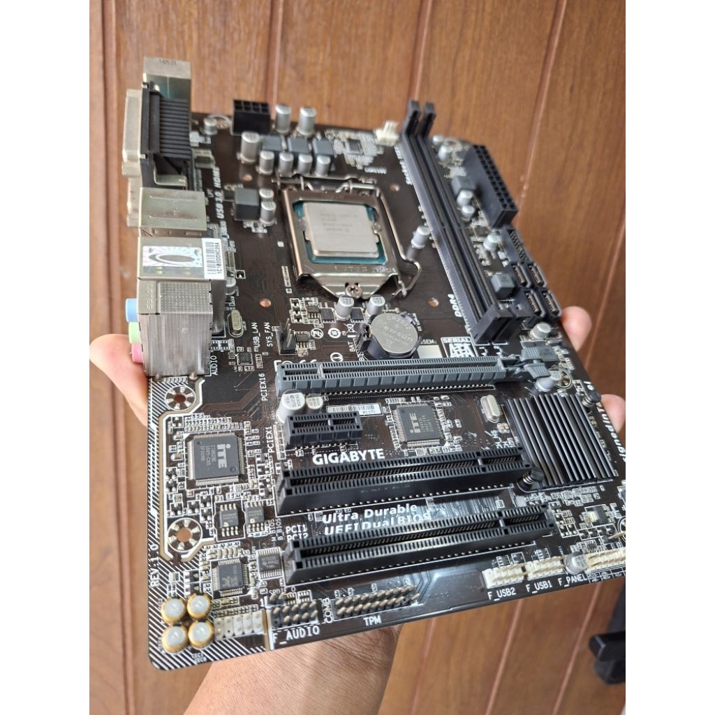 MOTHERBOARD + PROCESSOR CORE I3 6100 PAKET