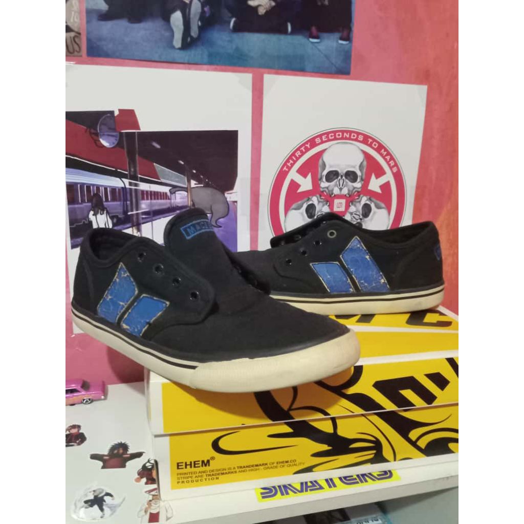 Sepatu Macbeth Langley Black/Blue