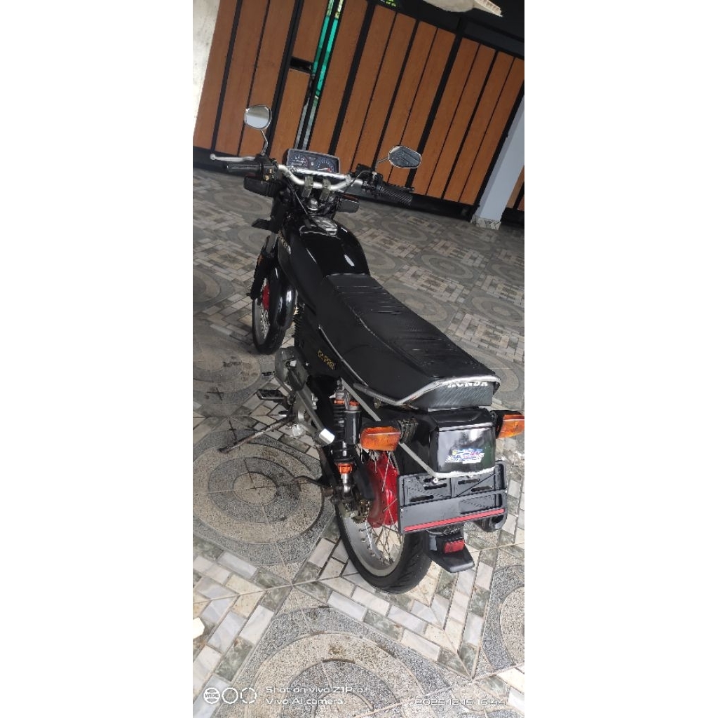 Jual motor Gl Pro 1987 Surat Lengkap Rapih mulus