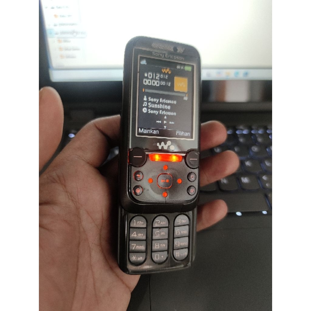 Handphone Sony Ericsson walkman W850/830i