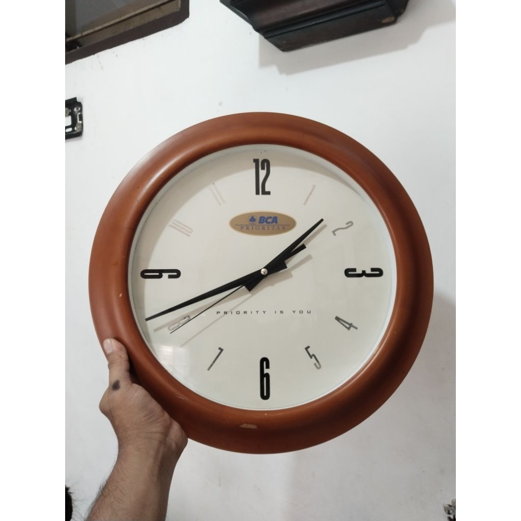jam dinding BCA prioritas