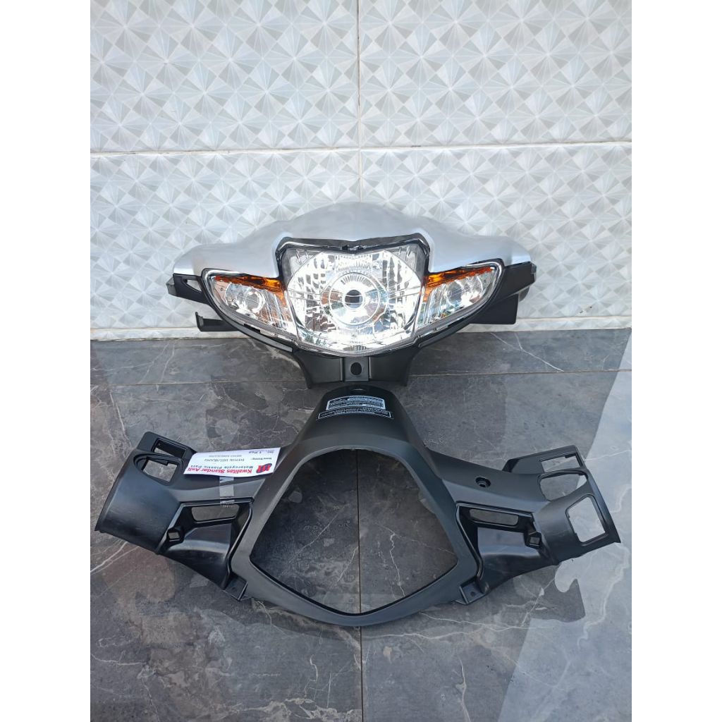 Batok totok depan belakang plus reflektor lampu Honda Revo absolute 110 / Revo fit warna silver