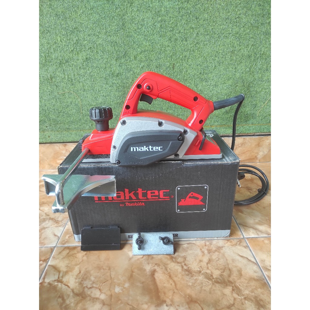 MESIN KATAM MAKTEC MT192 MESIN KETAM SERUT KAYU 450 WATT PLANNER MT 192