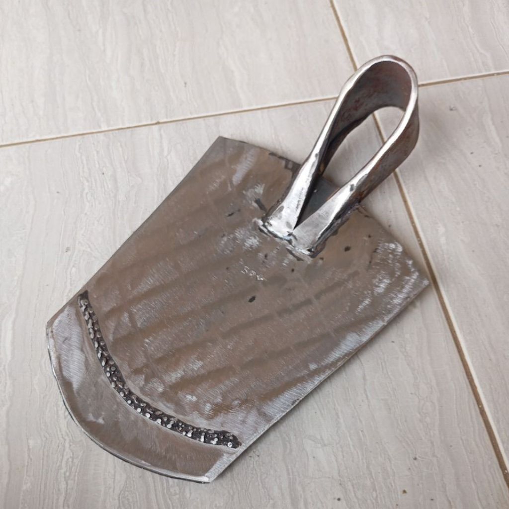 Cangkul Sawah dan Kebun Baja Anti Lengket,Ukuran Jumbo Tahan Lama dan Tidak Mudah Karat