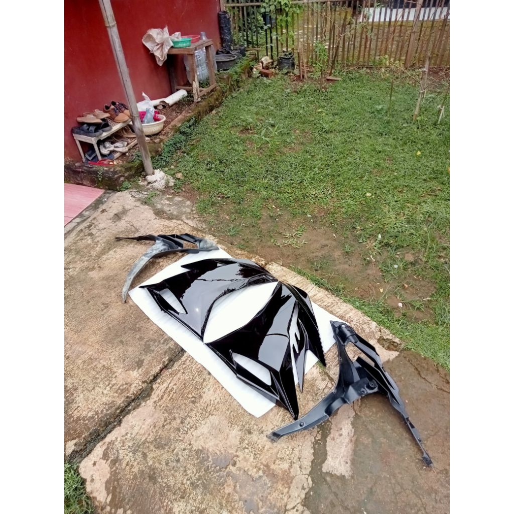 Fairing kiri-kanan CBR 150R k45R (2021-2023)