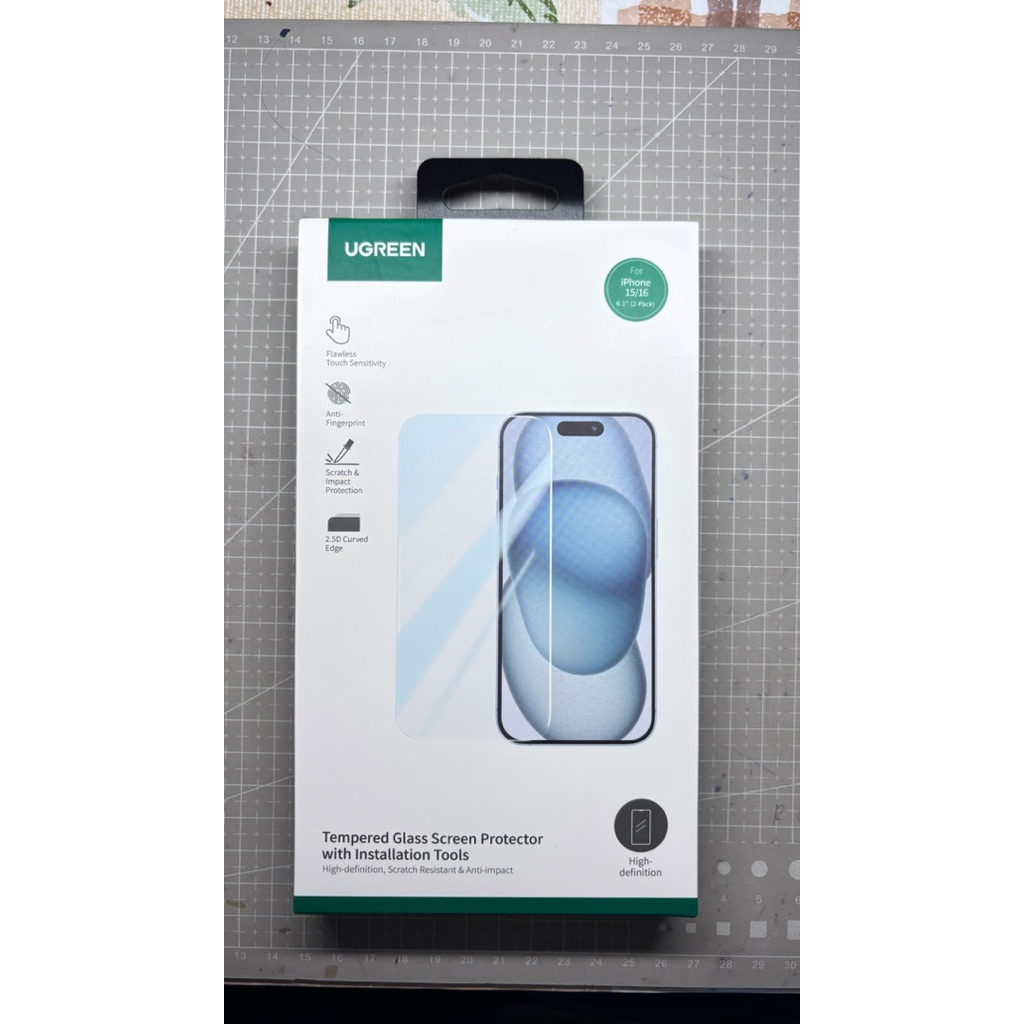 (preloved) ugreen tempered glass with installation tools iphone 15 basic