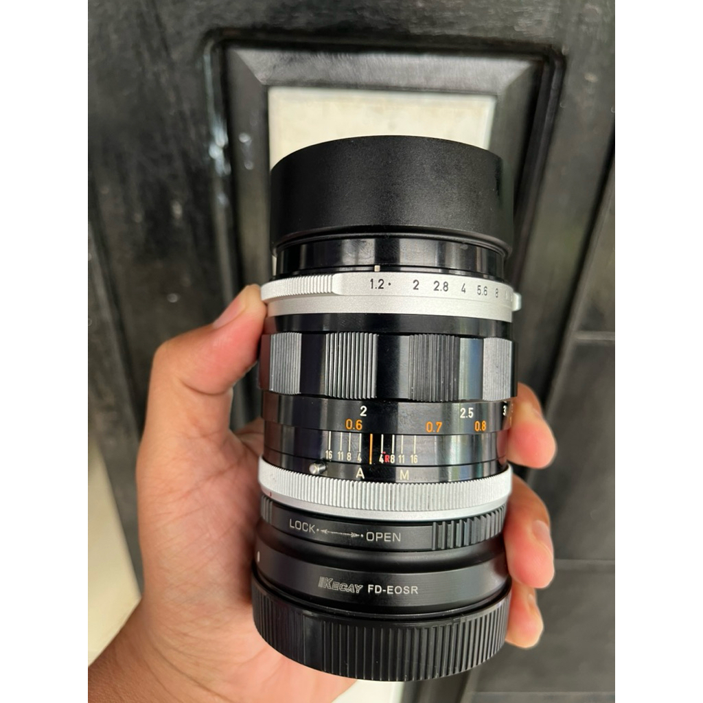 lensa manual canon FL 55mm F1.2 + adapter to Eos R