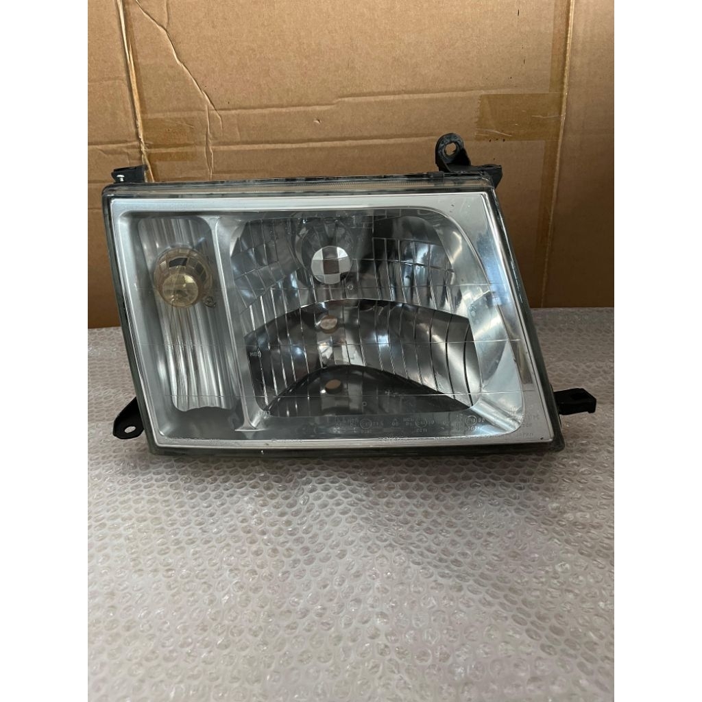 headlamp lampu depan toyota land cruiser vx 100 vx100 kanan original