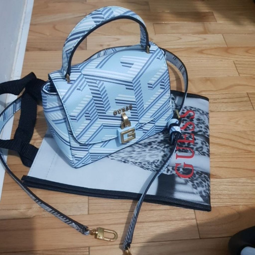 Tas Merek GUESS