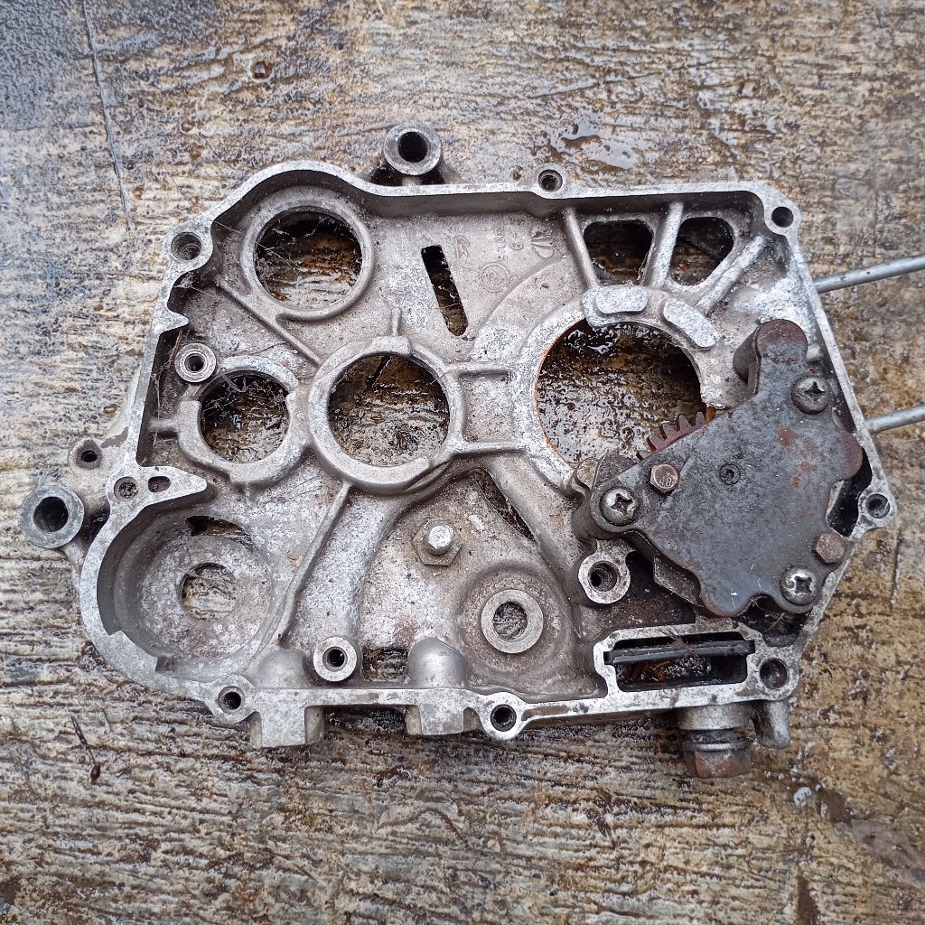 Krangkes kanan Garuda pompo oli kanan Garuda krengkes bangau pompo oli kanan ori copotan