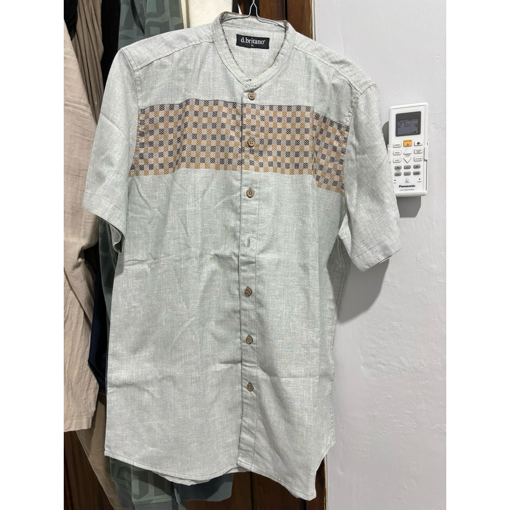 KEMEJA PRIA D.BRITANO