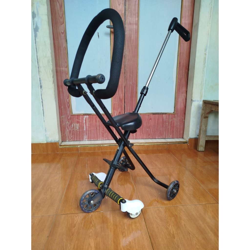 Jual Stroler / Kereta Bayi + BantalanKondisi Seken/Bekas Baik