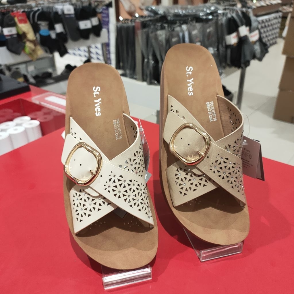sandal wanita merk st.yves bye matahari