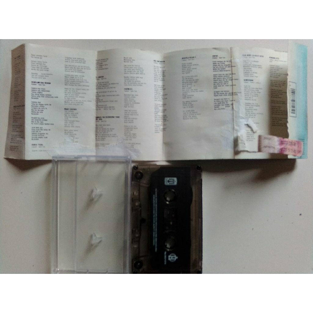 Kaset pita original Iwan fals