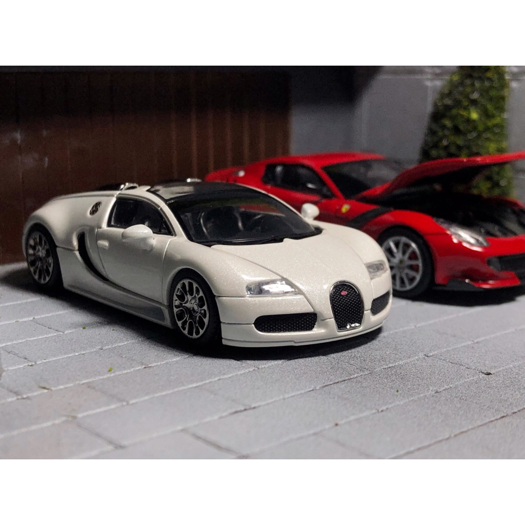 Mortal Bugatti white