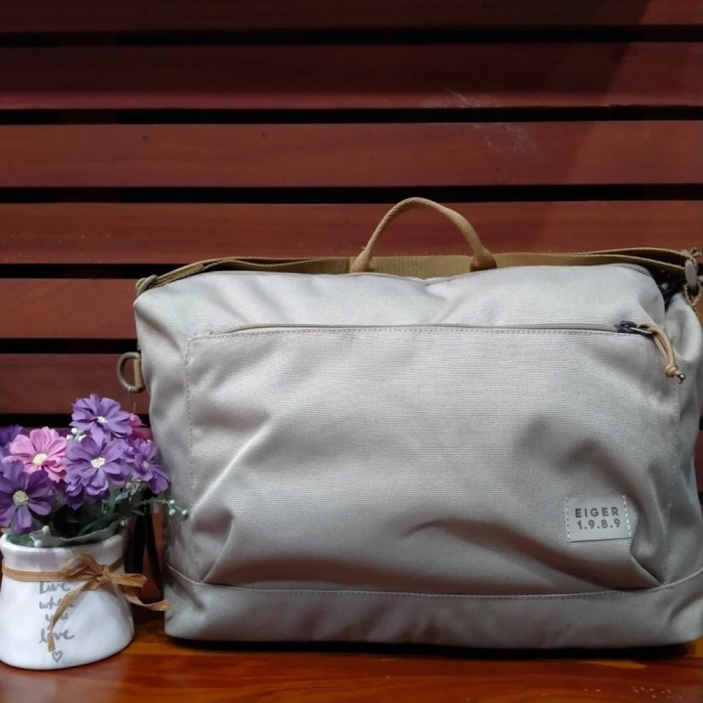 Tas Laptop Selempang Eiger Pathway Shoulder Bag 12L Khaki
