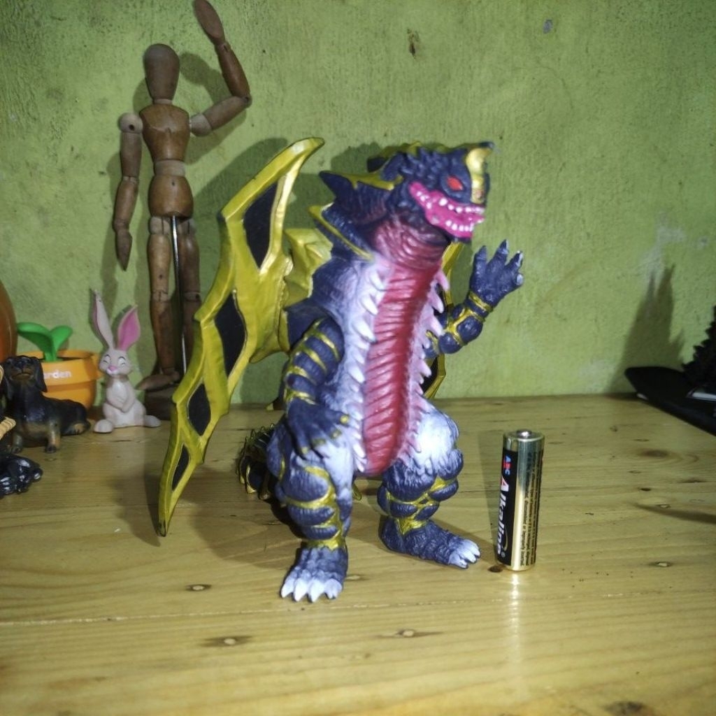 (Besar) Mainan Figur Monster Kaiju Bandai Ultraman Kaiju Ultra Monster Dx King Of Mons