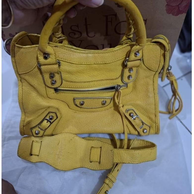 tas sling kulit bal3n kuning 26x18cm balzip lampo minus kaca