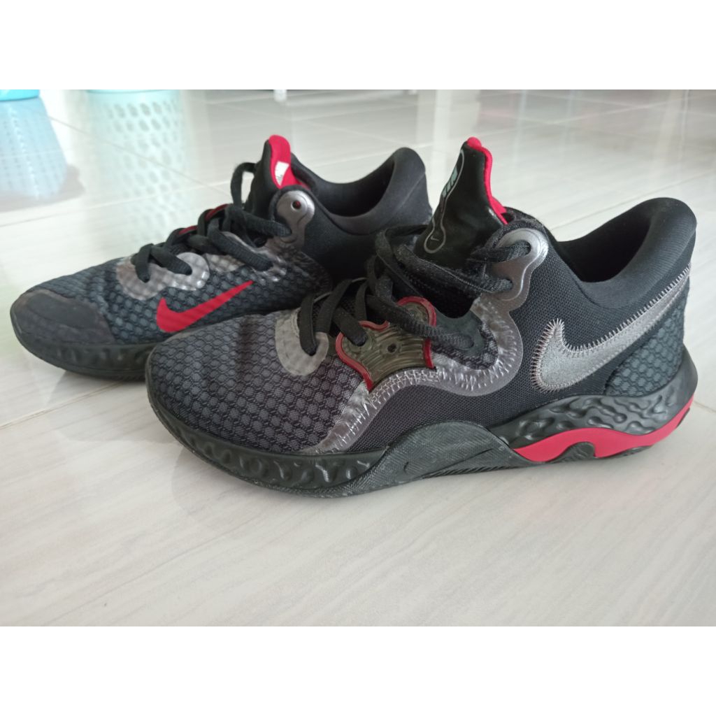 SEPATU NIKE RENEW HITAM SIZE 42 / SEPATU RUNNING PRIA / SEPATU BASKET