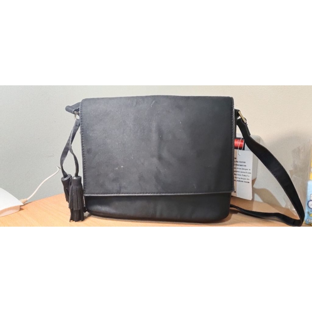 tas hitam suede forever 21 hitam
