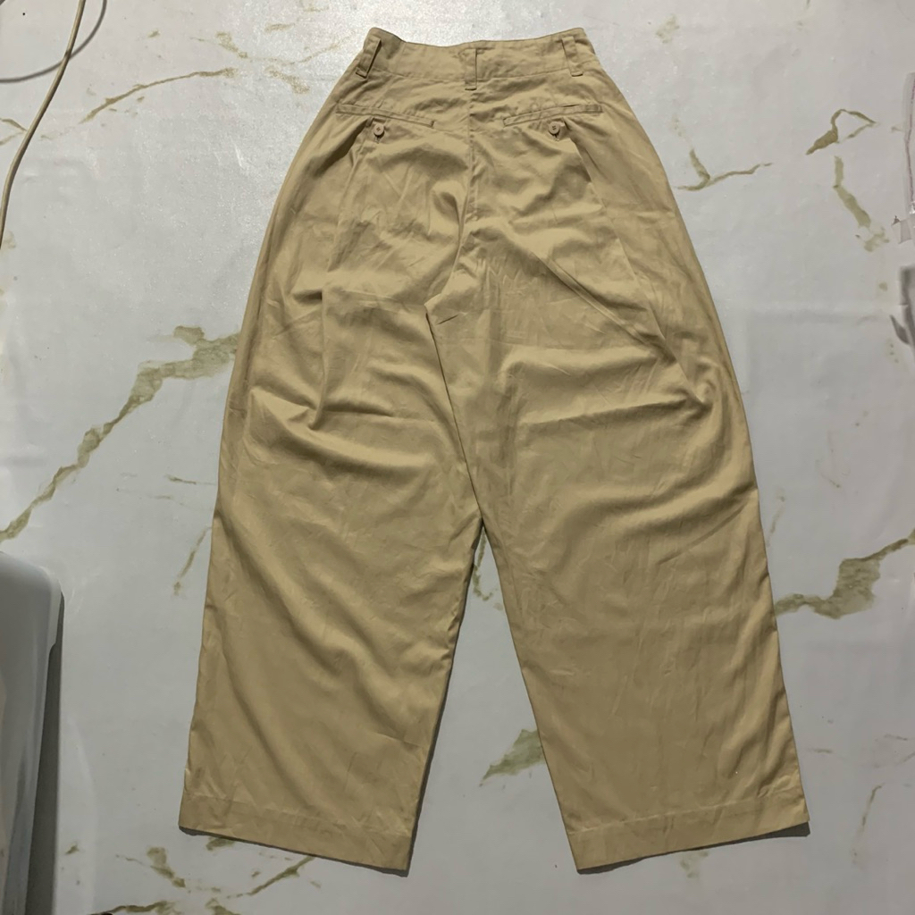 Celana Panjang Wanita Issey Miyake