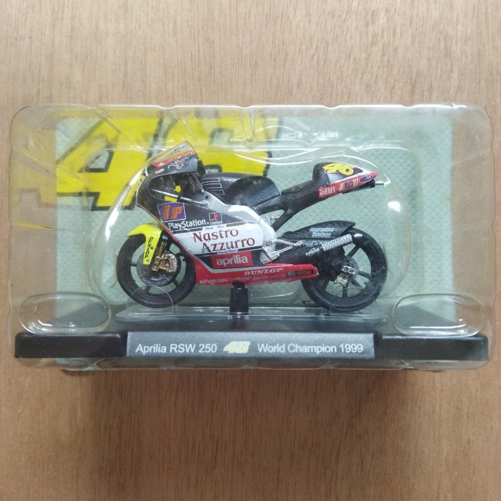 Valentino Rossi 46 1:18 Leo Models Aprilia RSW 250 World Champion 1999