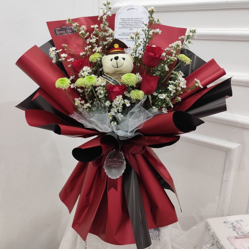 Buket Bunga Artificial & Boneka Polisi 15cm Custom - Kado Wisuda/Pelantikan (40x50 cm)