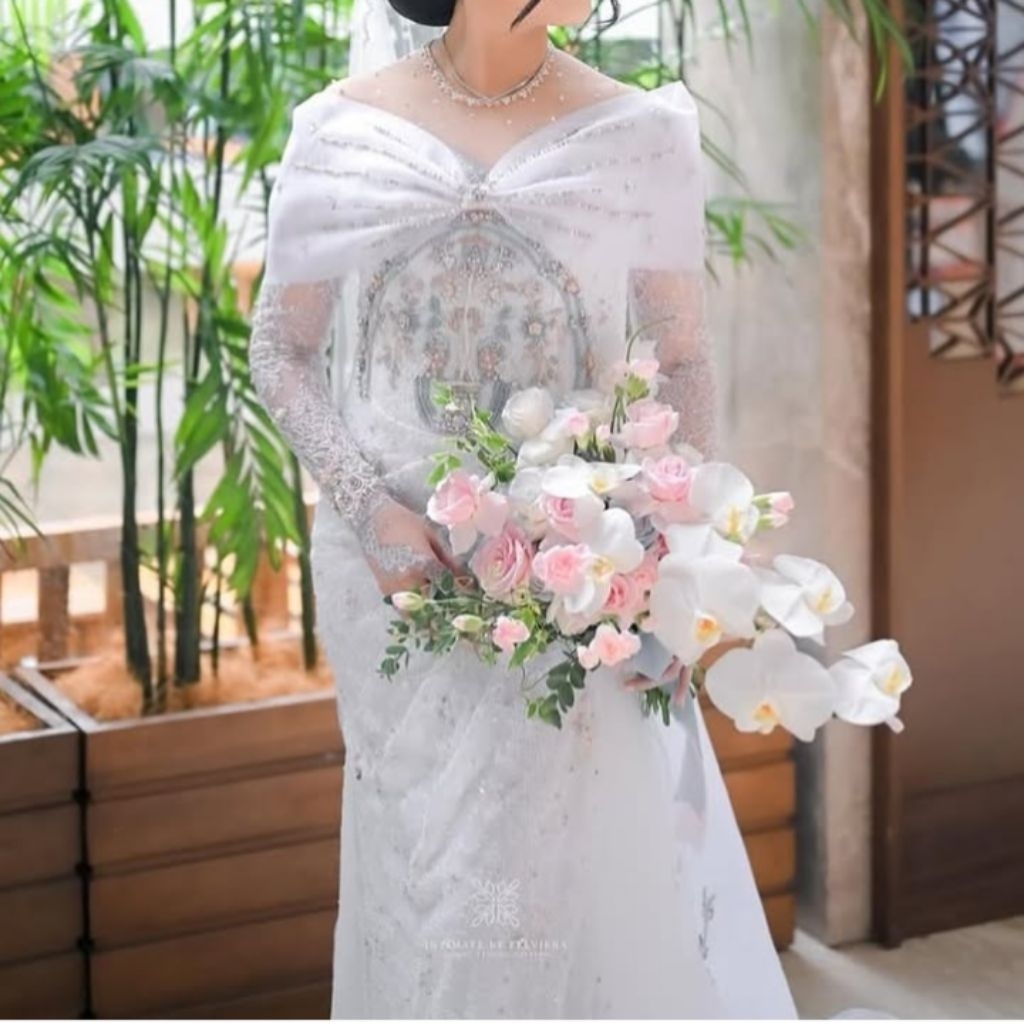 Preloved Ivory Studio Wedding Dress