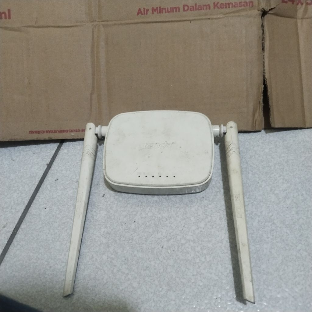 ROUTER TENDA N301
