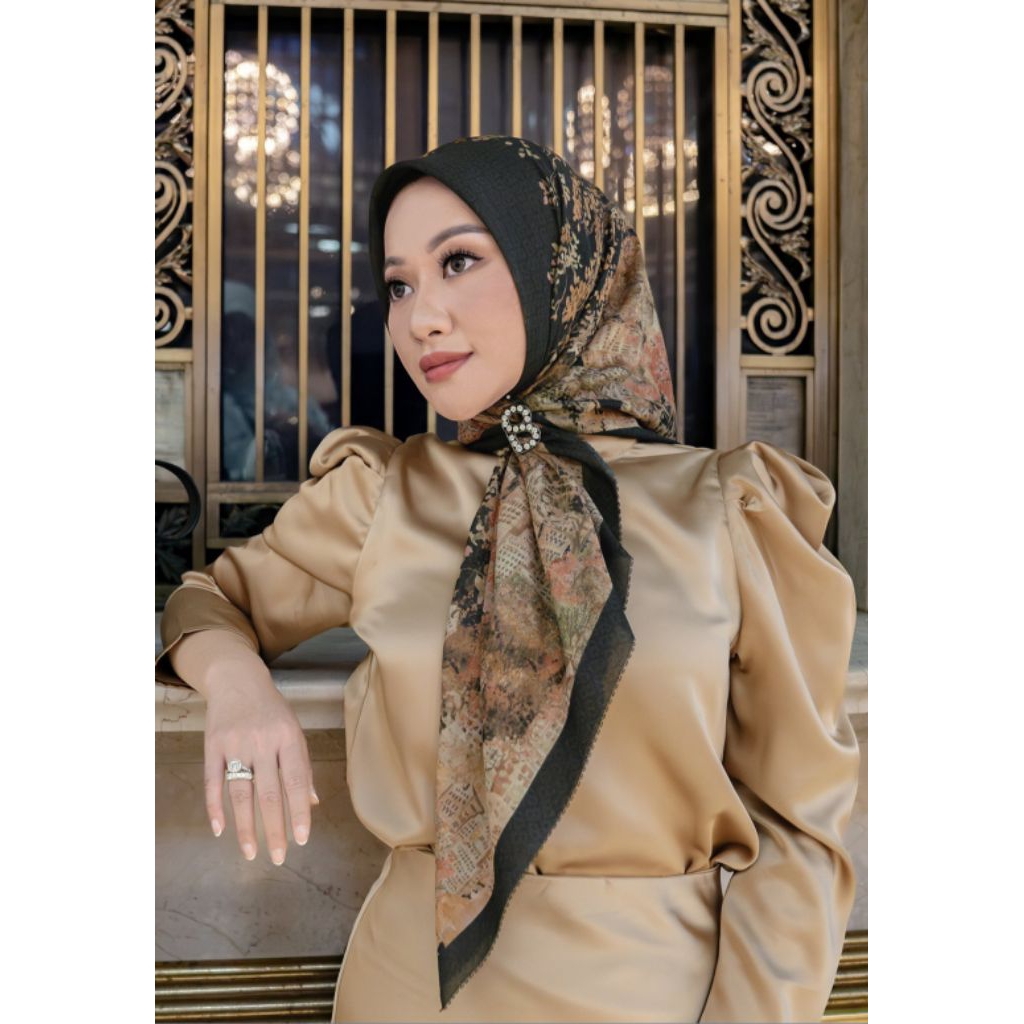 NEW BUTTONSCARVES BS NY WISDOM GIVING NY3 EAST VILLAGE BOWERY