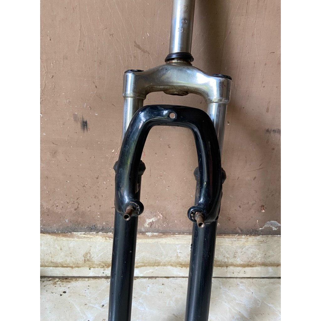 fork zoom masih mentul mentul V brake or U brake untuk sepeda 26 polygon atau federal jadul