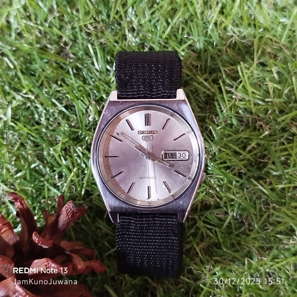Jam tangan pria Seiko 5 automatic vintage 7009