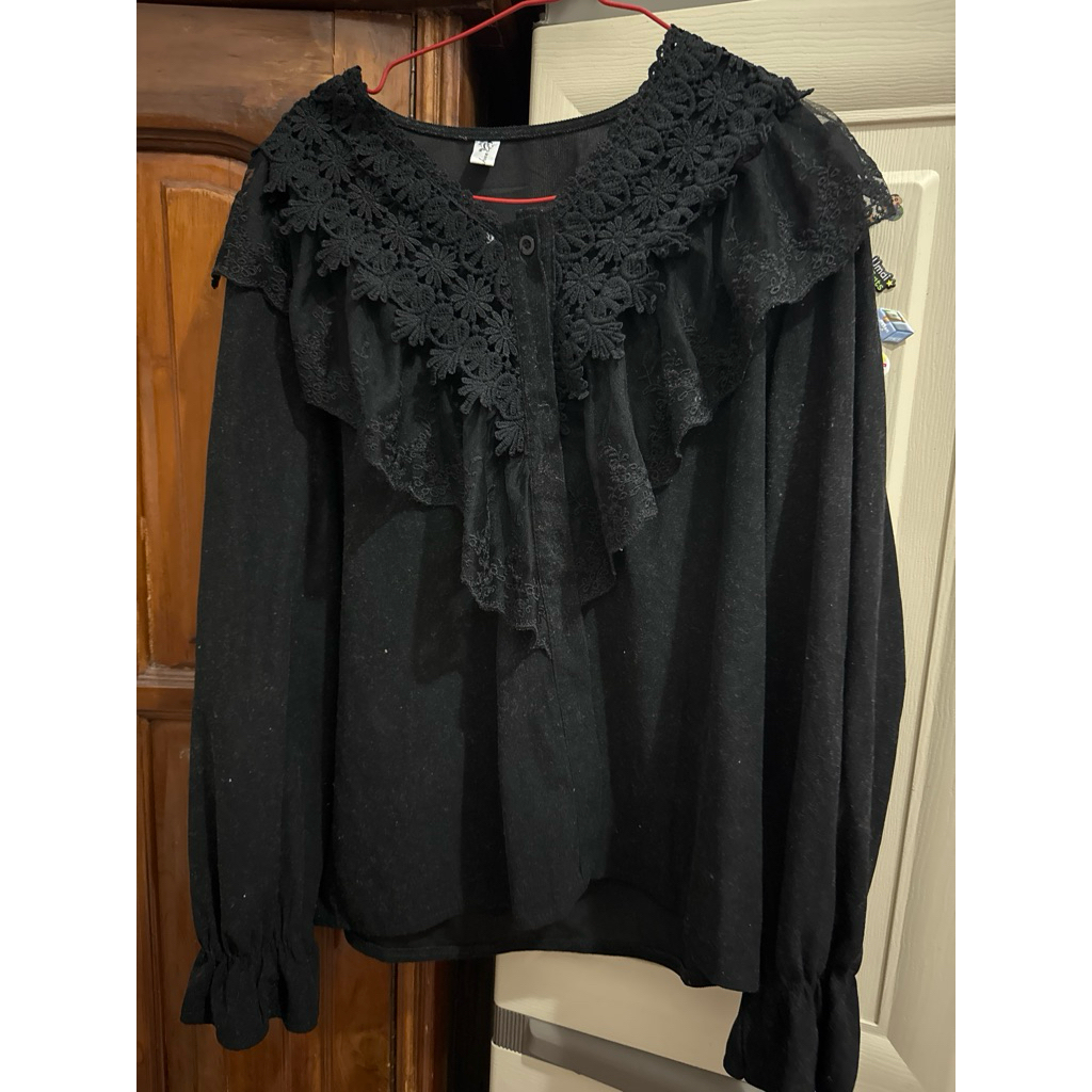 atasan bludru preloved